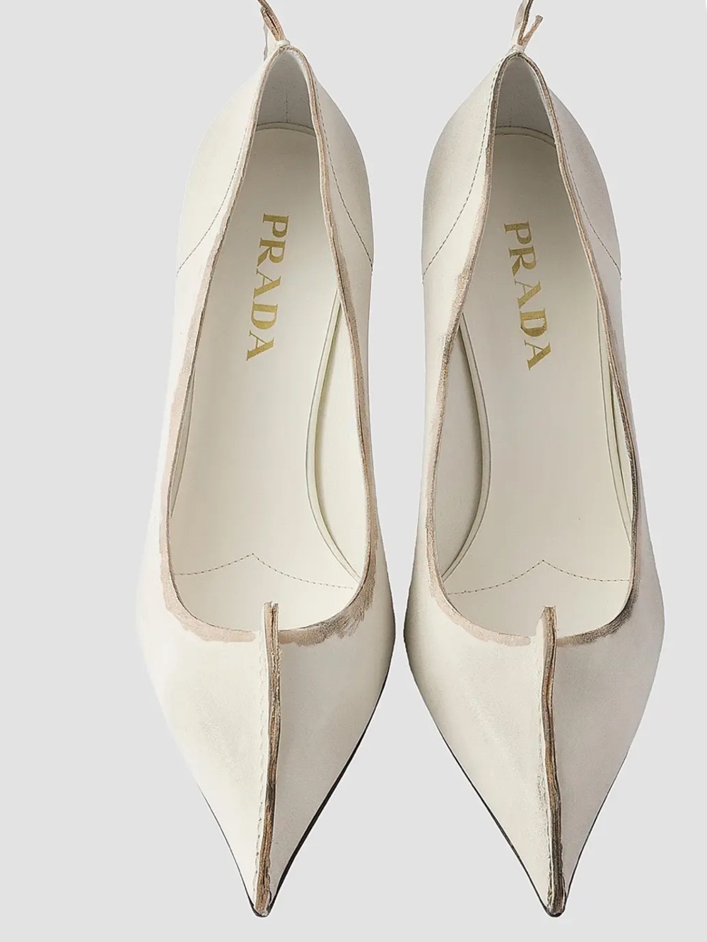 Prada
Antiqued Leather Pumps 39 - Picture 4 of 6